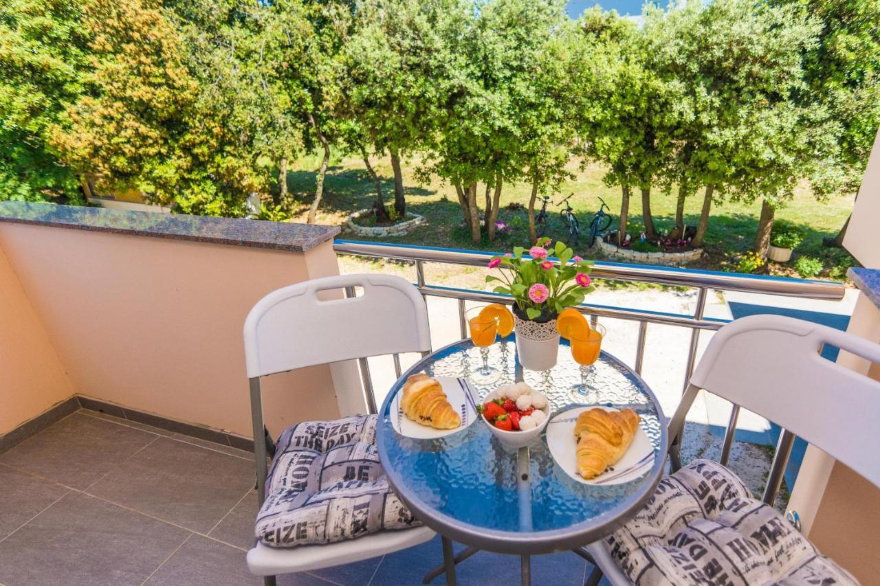 Apartments Marko Sukošan Dış mekan fotoğraf